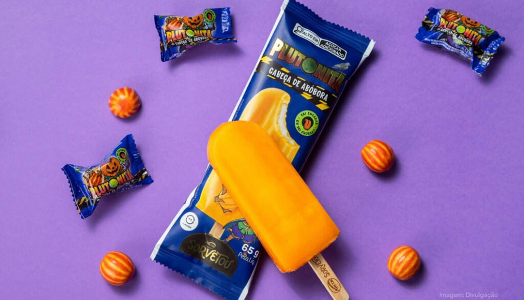 Sorvetou lança picolé Plutonita em formato de abóbora para Halloween